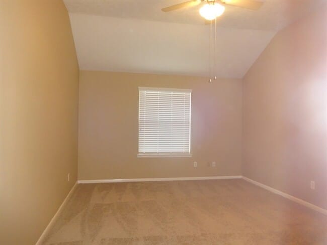 Photo - 32007 Annice Ln