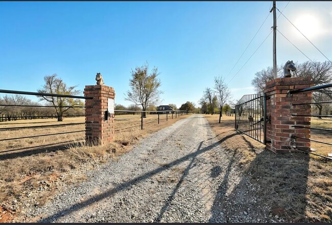 Photo - 11500 SW 29th St