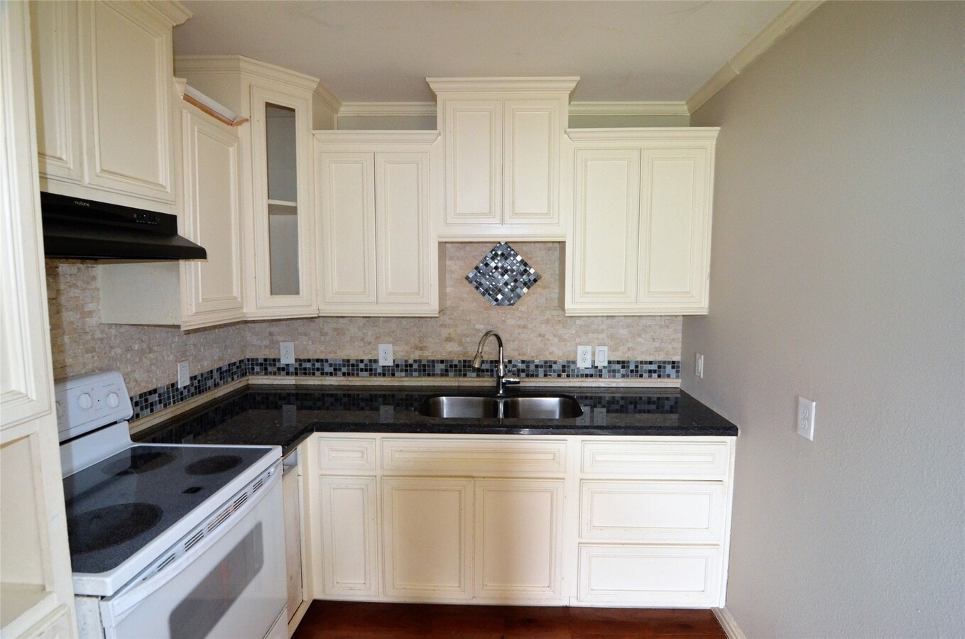 Photo - 7326 Eagle Pass St