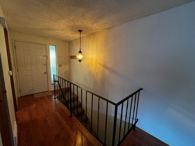 Photo - 1110 Shorewood Dr Unit A