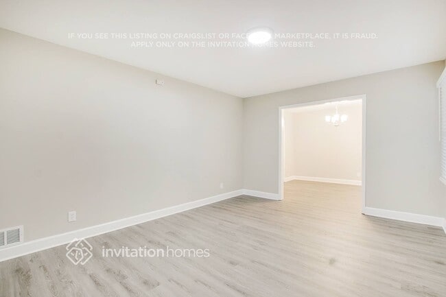 Photo - 4965 Forest Ave