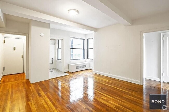 Building Photo - 301 E 38th St Unit 17A Rental