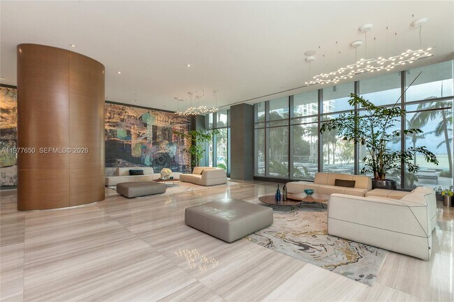 Photo - 460 NE 28th St Unidad 607