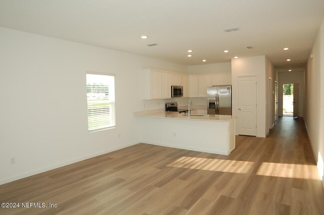 Photo - 689 Holly Lks Dr