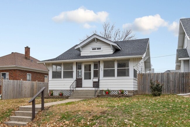 Building Photo - MOVE-IN READY!!!!