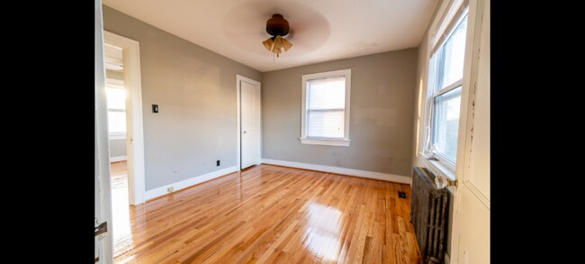 Photo - 1145 Lindsay St