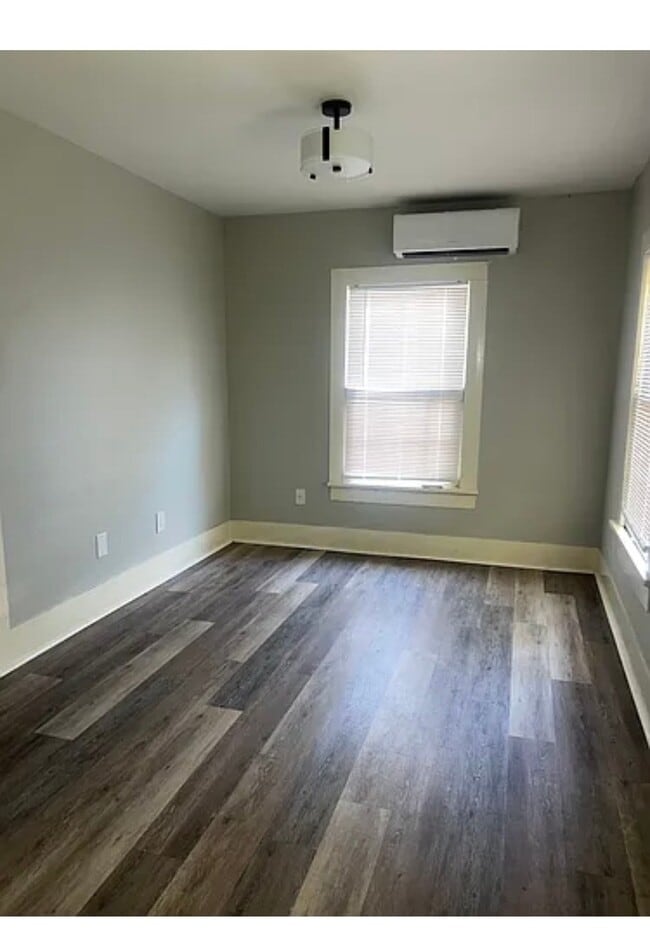Photo - 232 Pecan St