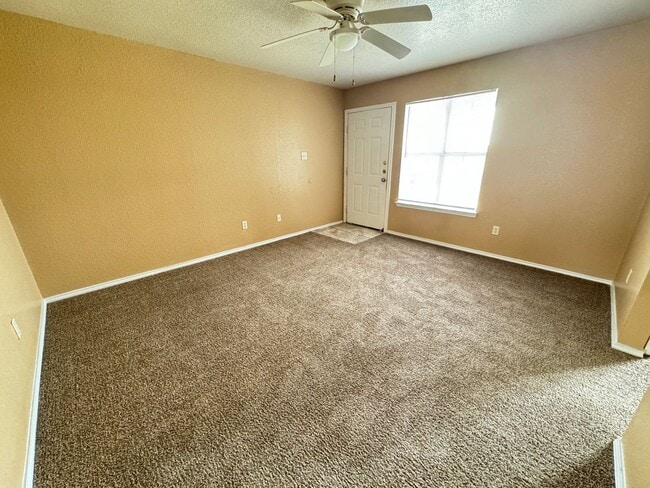 Photo - 3203 Toledo Dr Unit # C