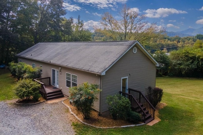 Photo - 3/2 home close to WCU