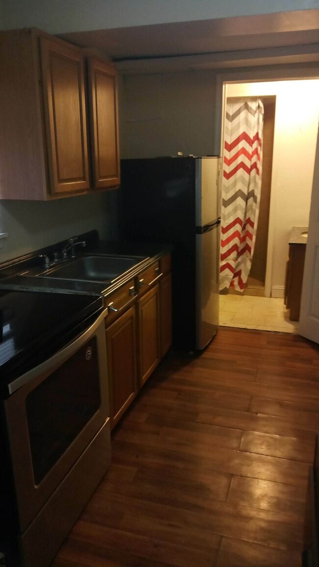 Photo - 5000 Locust St