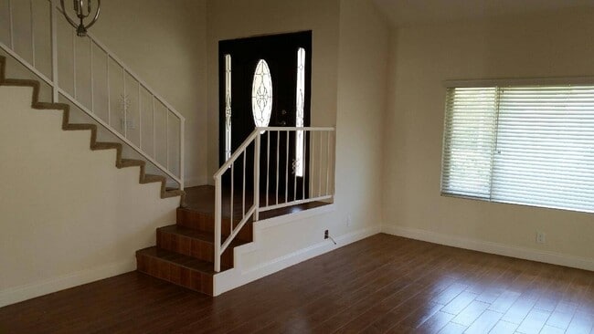 Building Photo - 3105 Apache Cir