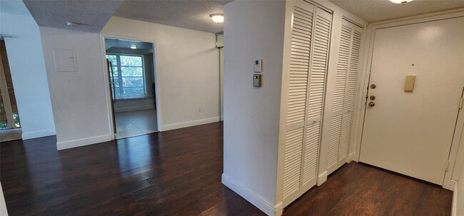 Photo - 4168 Inverrary Dr Unit 401