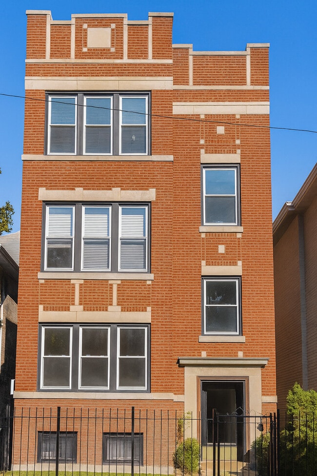 Building Photo - 1340 W Byron St