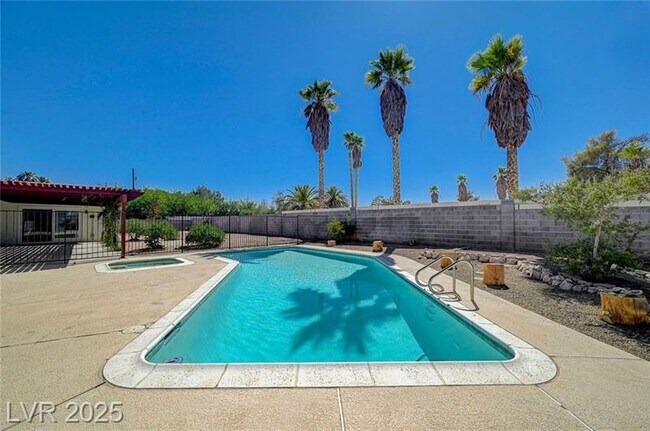 Photo - 2885 Duneville St House