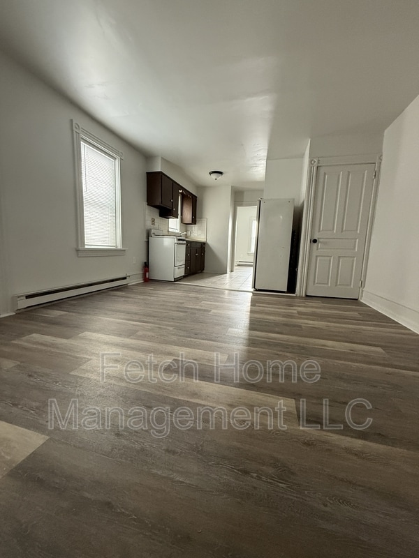 Photo - 736 E King St