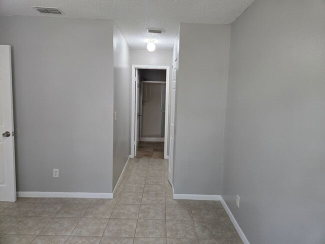 Photo - Move-In Ready 2BR/2BA Home with Modern Updates & Prime Zephyrhills Location!
