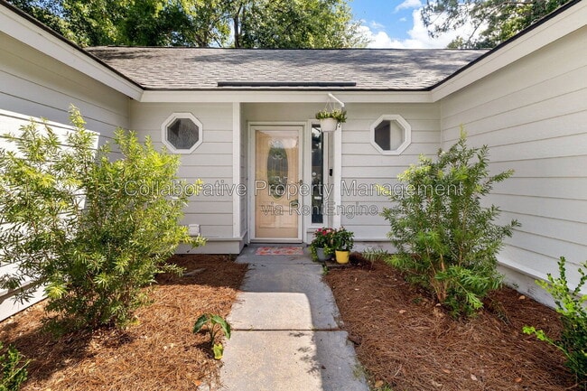 Photo - 6 English Saddle Ct
