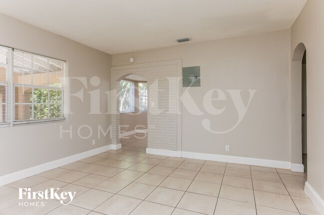 2621 Fletcher Ct