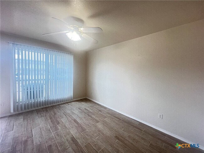 Building Photo - 4200 Alan Kent Dr Unit C