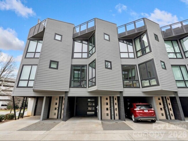 Photo - 1070 Kenilworth Ave