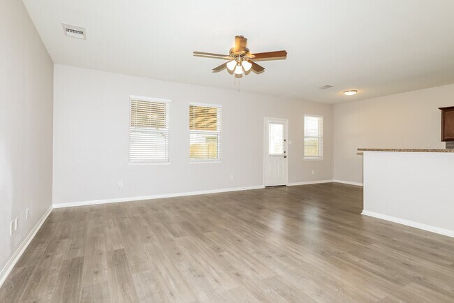 Photo - 28009 Irving Dr