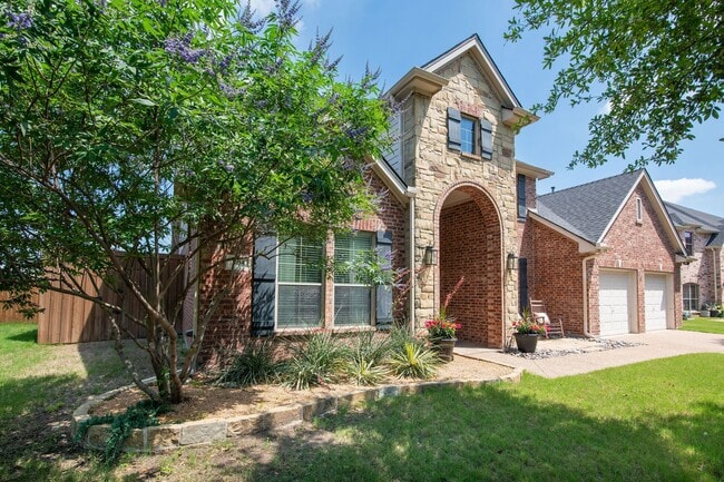 Photo - 204 Country Lakes Blvd
