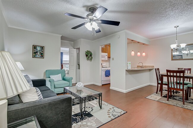 Building Photo - 4727 W Alabama St Unit 1102 Rental