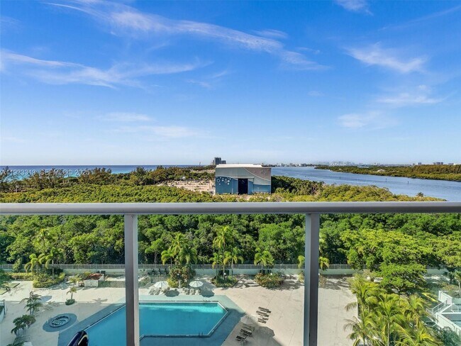 Building Photo - 100 Bayview Dr Unit 1025