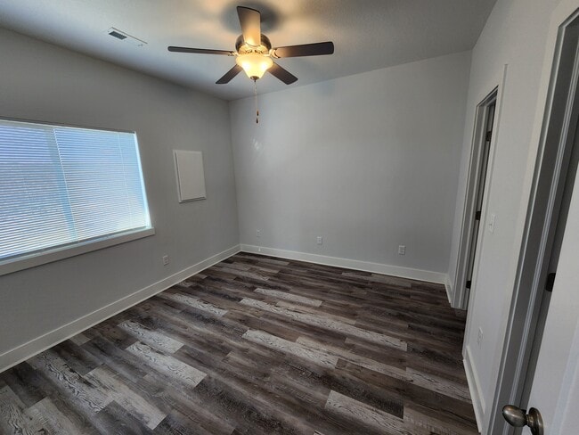 Master Bedroom - 5371 Nolen