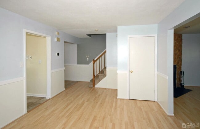Photo - 48 Astor Ct