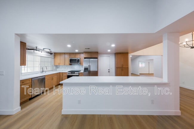 Photo - 18735 Bookham Dr