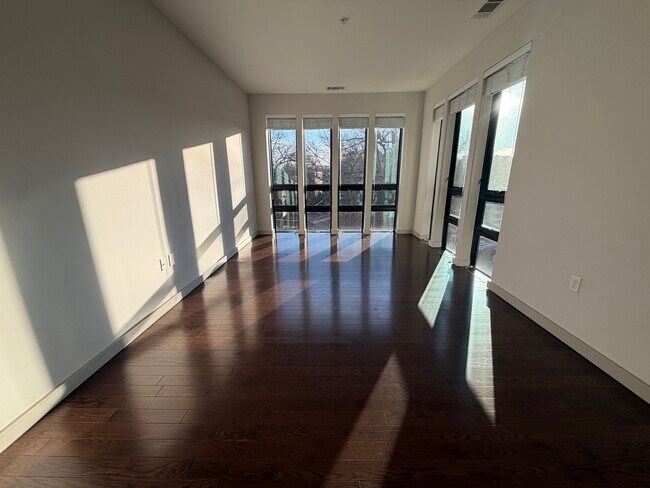 Photo - 40A Marion St Unit 404