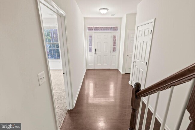 Photo - 22615 Norwalk Square