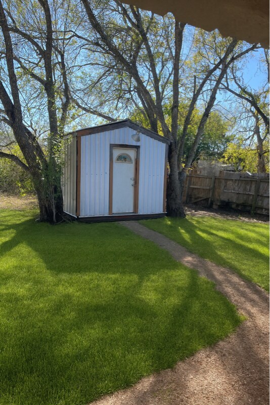 Photo - 614 E Live Oak St