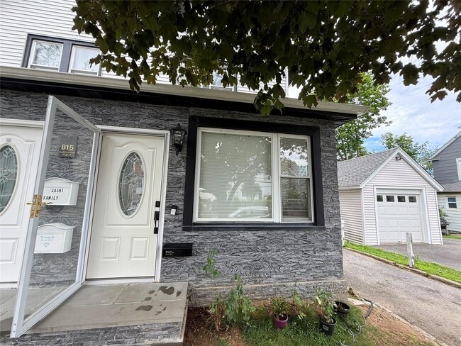 Building Photo - 815 Carpenter Pl Rental