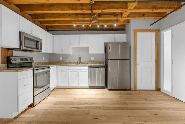 Building Photo - 58 13th St Unit 101