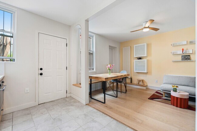 Photo - 320 67th St Unit 1