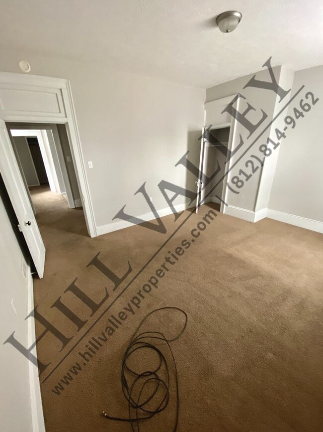 654 Deming St Unit 2