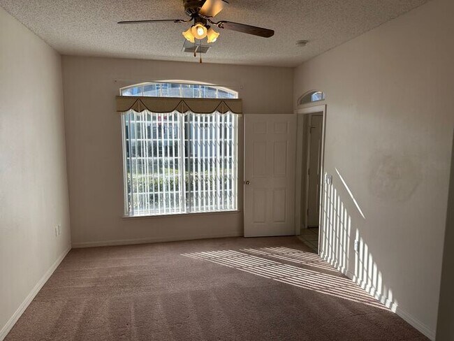 Photo - Lovely 3 bed 2 bath Town Home