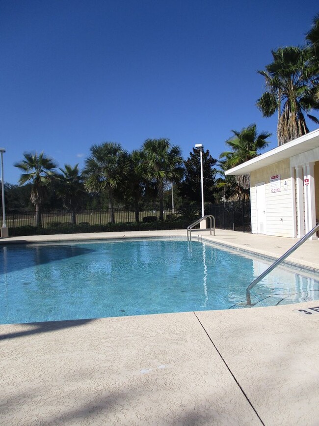 2/2 ( Eagle Trace) Charming, updated townhome - 2/2 ( Eagle Trace) Charming, updated townhome