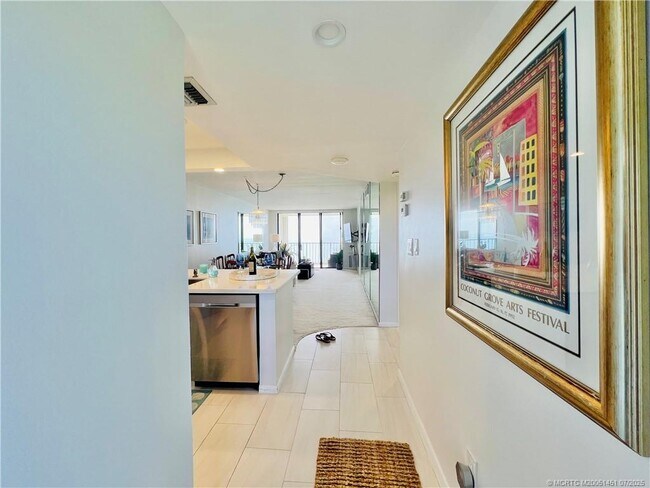 Building Photo - 4200 N Hwy A1A Unit 1111