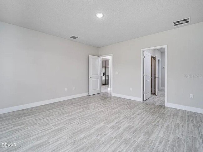 Photo - 60 Ballenger Ln