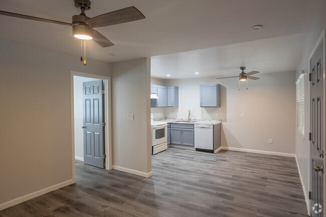 1HAB, 1BA - 600 ft² - Hollybrook Apartments