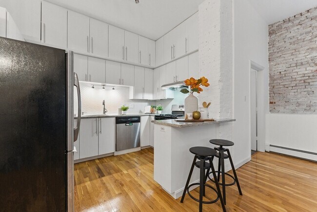 Photo - 69 Harvey St Unit 1