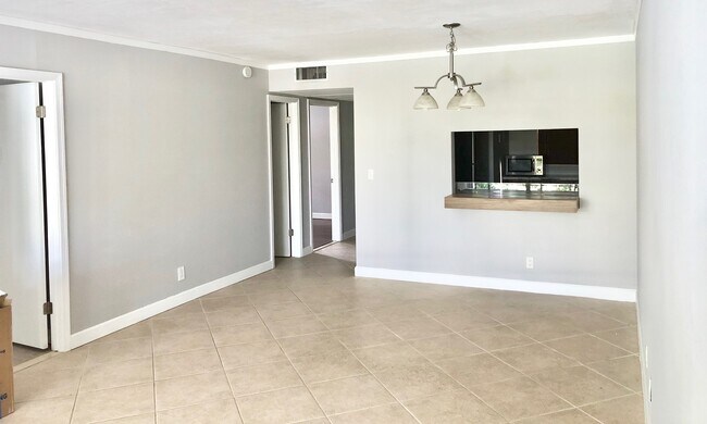 Photo - 9230 Lagoon Pl Unit 302