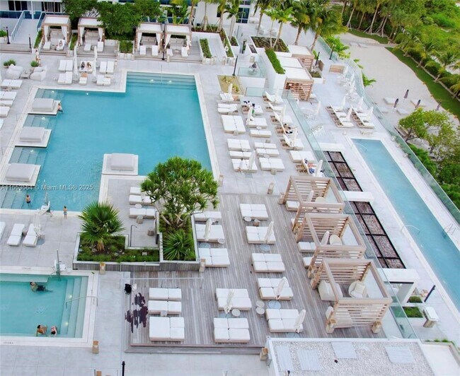 Photo - 2301 Collins Ave Unit 704