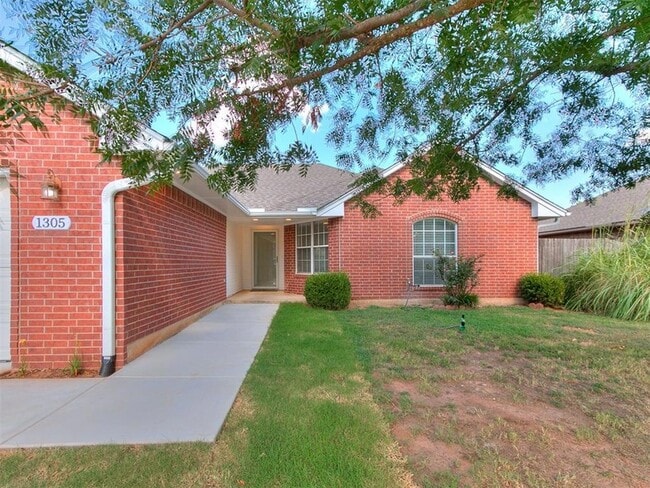Photo - 1305 Melisa Dr