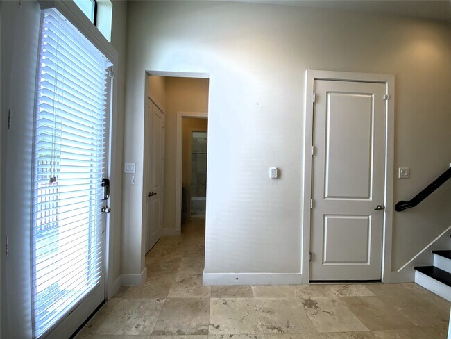 Photo - 74 N Hutcheson St