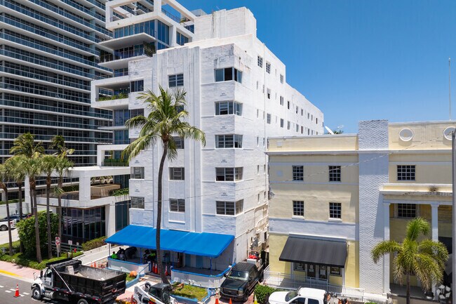 Photo - 3621 Collins Ave