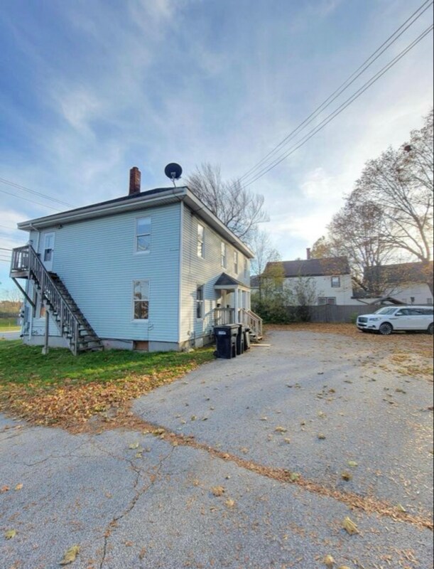 689 Main St Unit B
